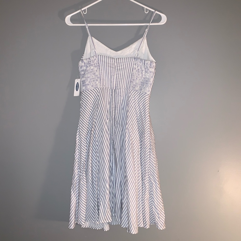 Dress - Picture 2 of 4